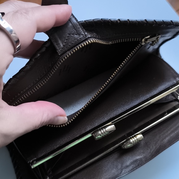 Embossed Leather Clutch Wallet - Picture 10 of 11